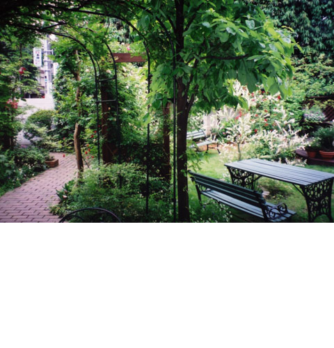 �l�G�܁X�̒�